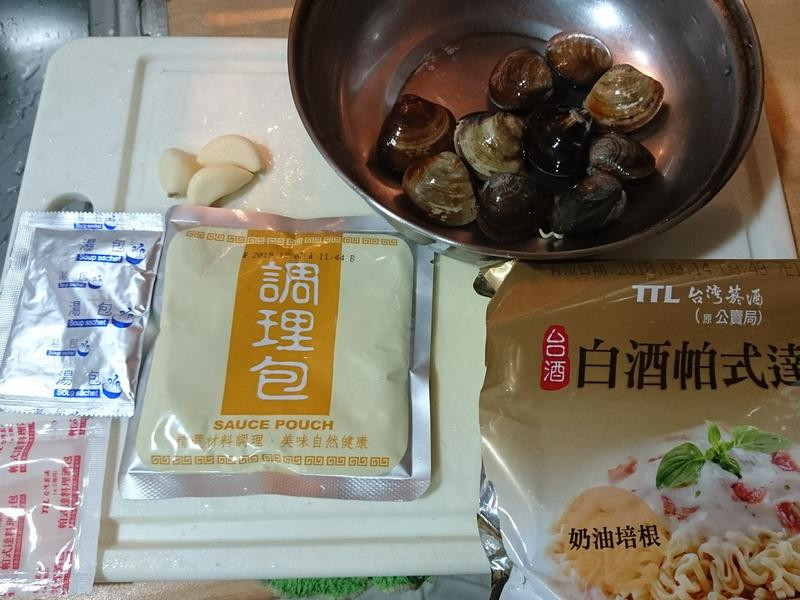 �h�������������