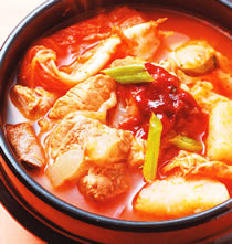 马铃薯泡菜锅的做法