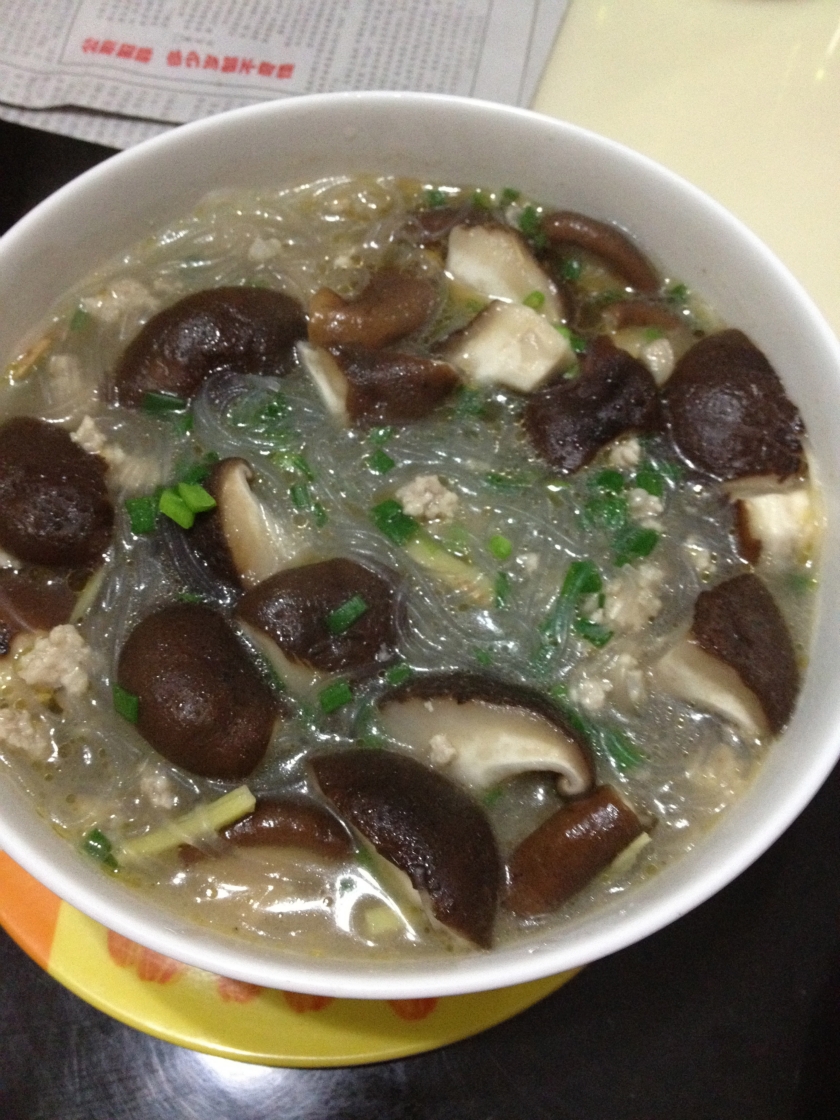 香菇肉末粉丝汤的做法