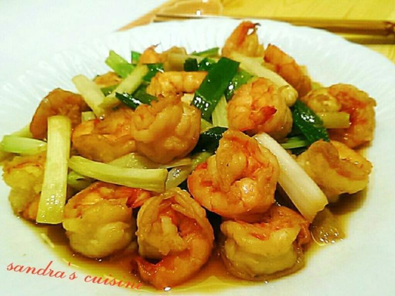 葱爆虾仁的做法