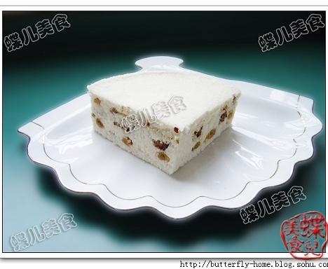 葡萄干红枣核桃仁松糕的做法