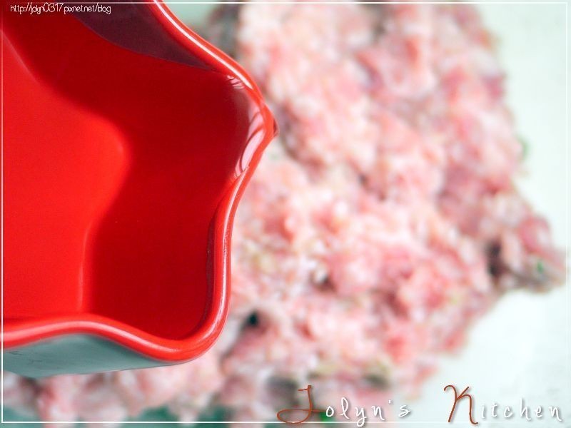 ��ը�������ͷ���ӵ�����