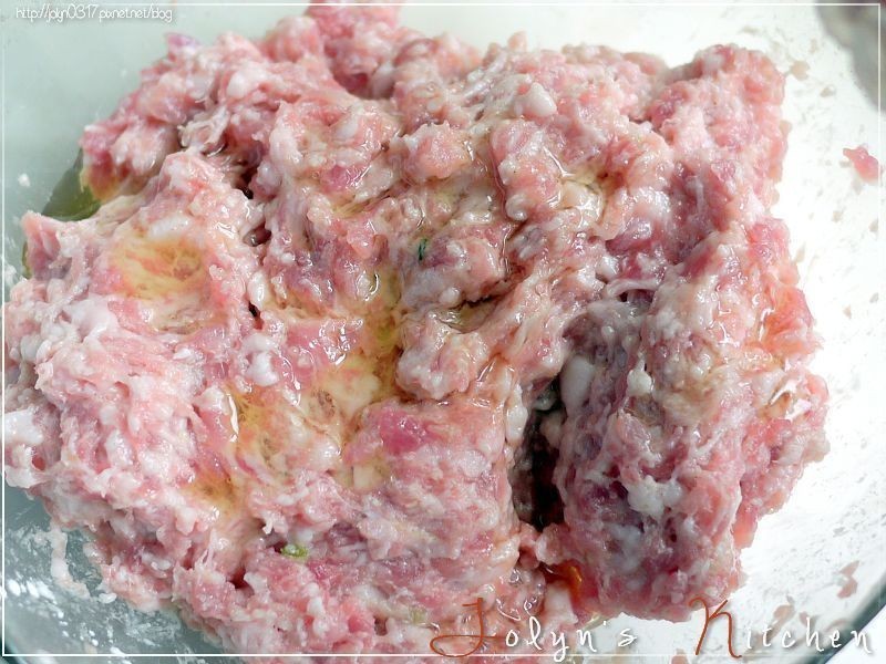 ��ը�������ͷ���ӵ�����