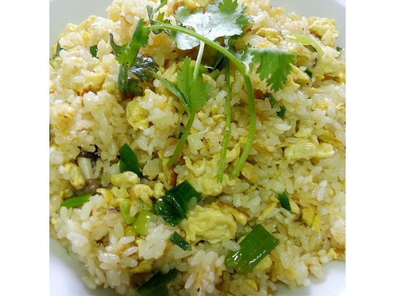 咖哩酱肉丝茸菇蛋炒饭『牛头牌咖哩新食代』的做法