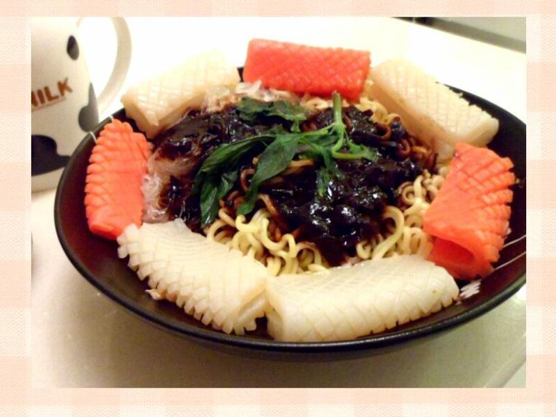 韩式辣味魔芋炸酱面的做法