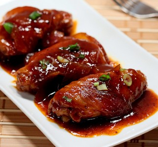 茄汁焖鸡翼的做法