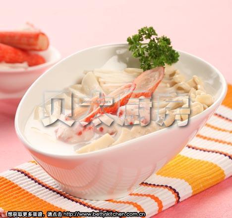 菌菇煲海鲜的做法