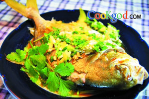 清蒸金鲳鱼的做法