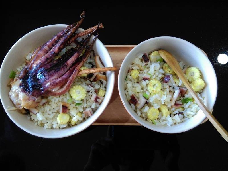 烟燻鱿鱼炒饭的做法