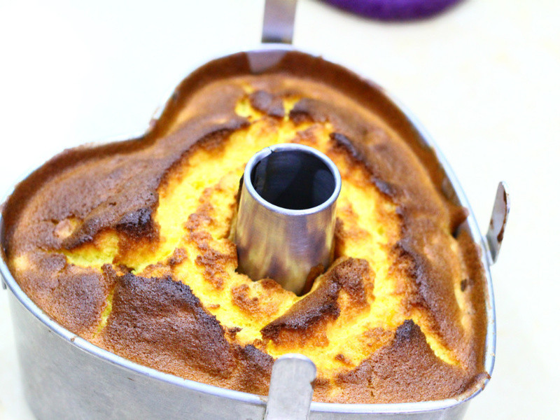 黄金玄米油清爽料理-热情百香芒果戚风蛋糕的做法