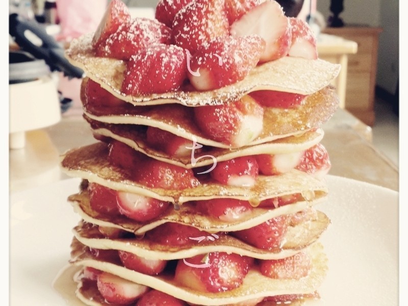 豪华版 草莓蜂蜜松饼的做法