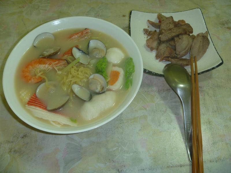 简易版-海鲜上汤拉面的做法