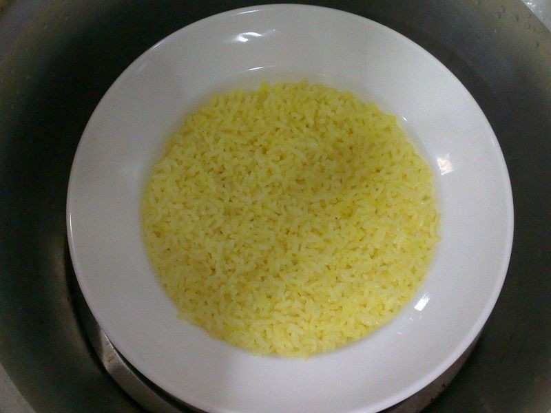 ����ɫ�ס���Ҷ������˾������