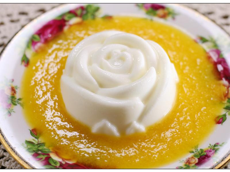 鲜奶酪佐水蜜桃酱的做法