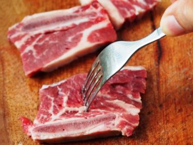 ���׼ҳ���ʳ�� �C �ڽ�ţ�йǵ�����