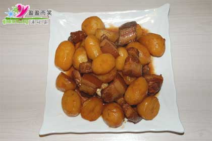 土豆红烧肉的做法