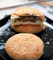 ѩ������з�ǻƵ�����