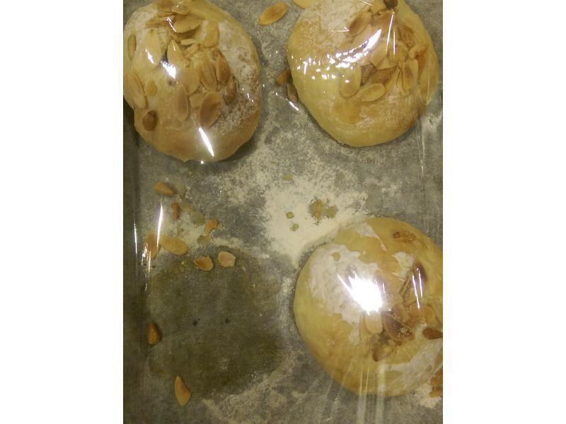 酒酿果干杏仁松子面包的做法