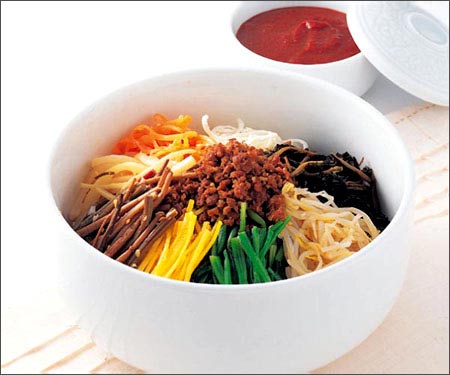 ɽ�˰跹������