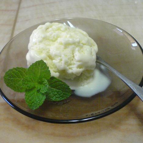 蛋香冰激凌的做法