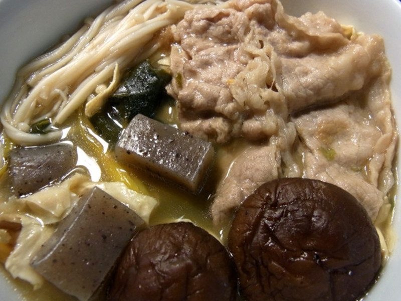 日式家常味噌牛肉魔芋煮的做法