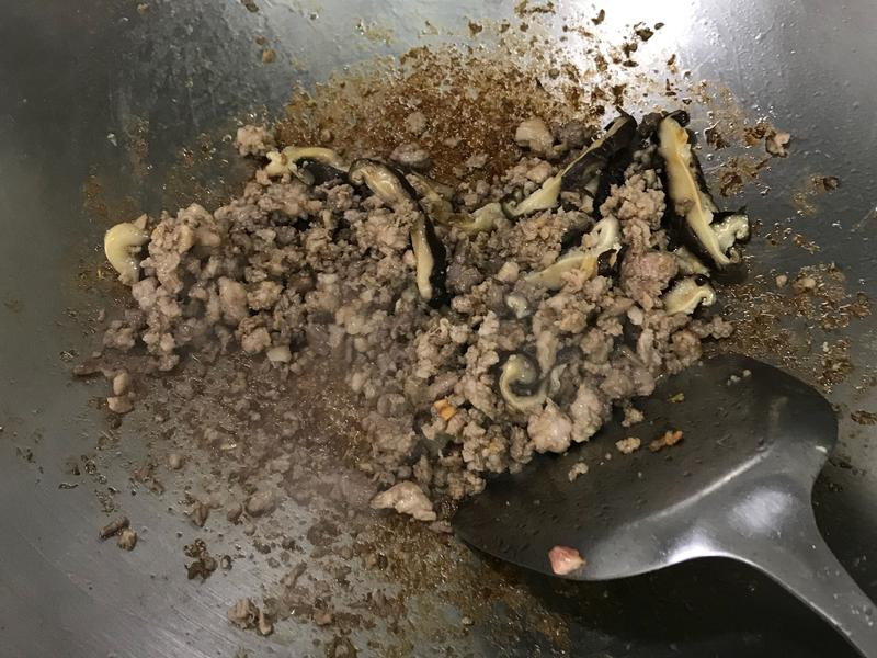 �˹϶��۵�����