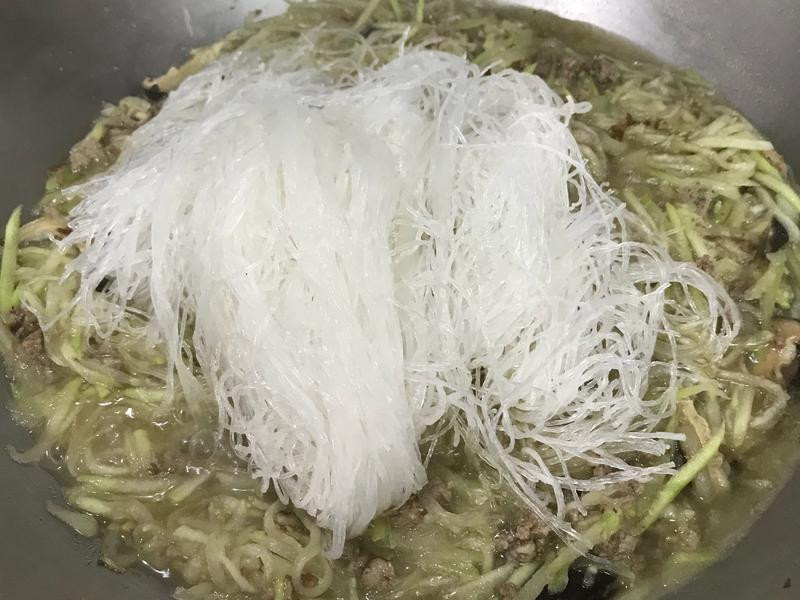 �˹϶��۵�����