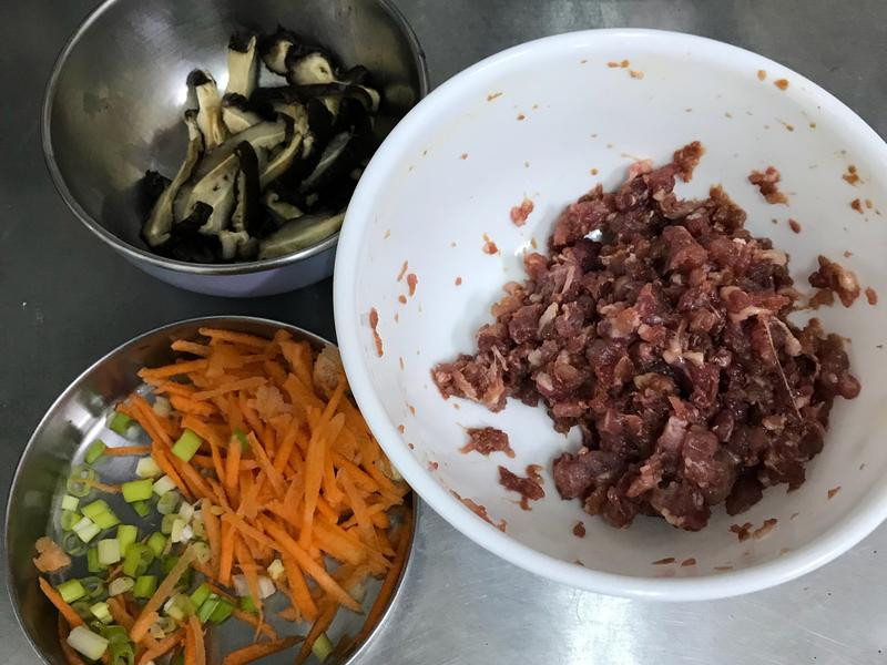 �˹϶��۵�����