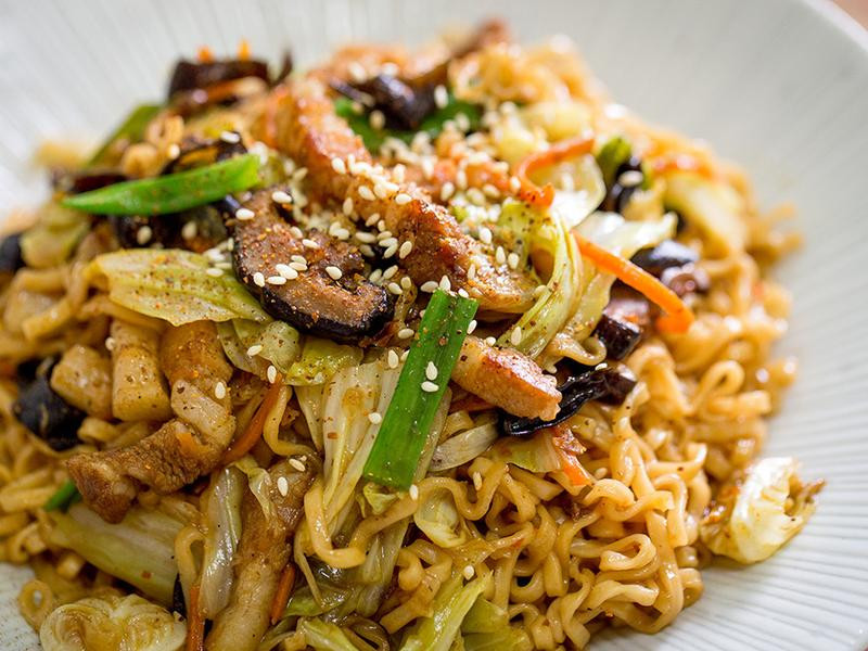 古早味炒泡面的做法