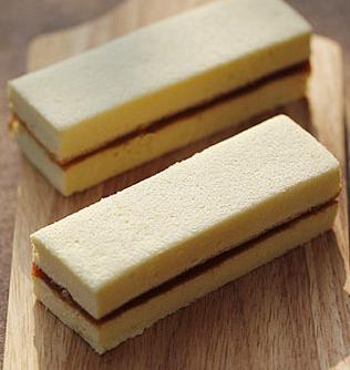 果酱夹心蛋糕的做法