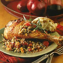 火鸡腿配炖蔬菜的做法