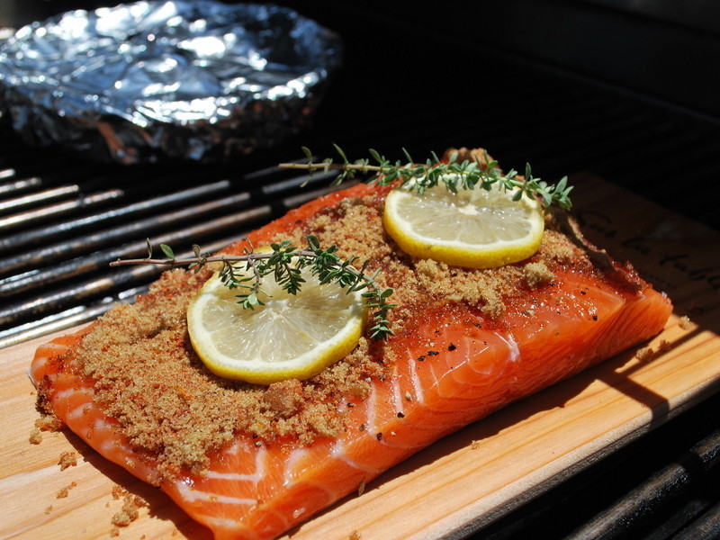 贝儿实验室。西洋杉烤鲑鱼的做法