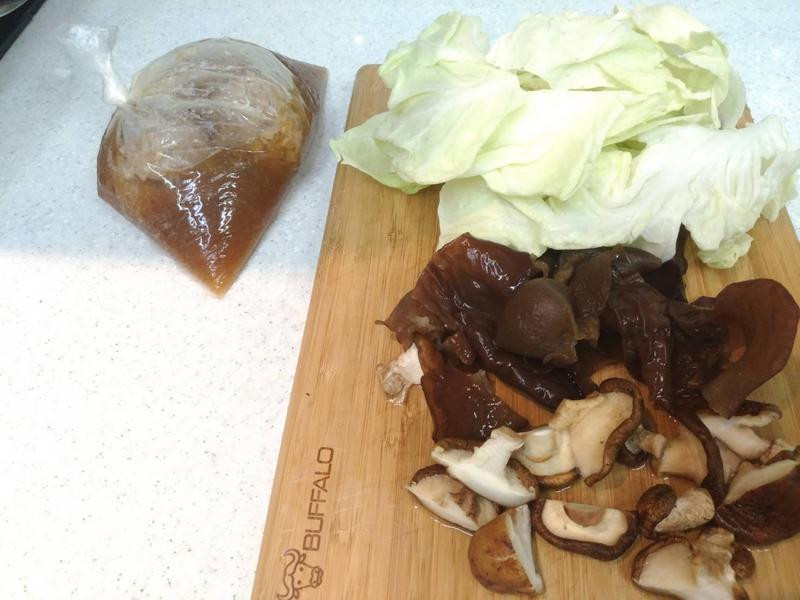 ����ײ�ʨ��ͷ��˿������