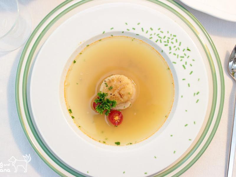 奶油香煎干贝清汤的做法