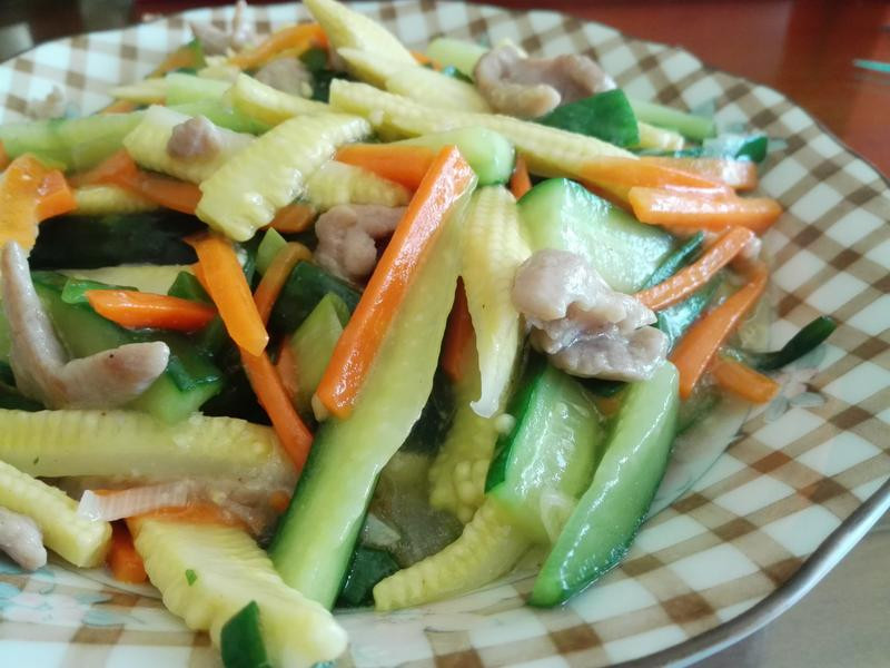 玉米笋炒肉丝的做法