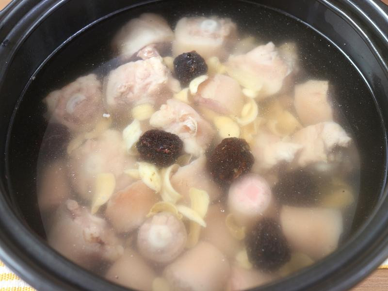 �ٺ�����β��������