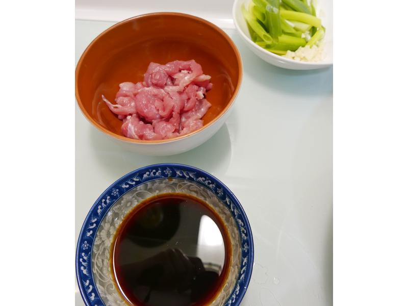 ����ζ�ײ�±������