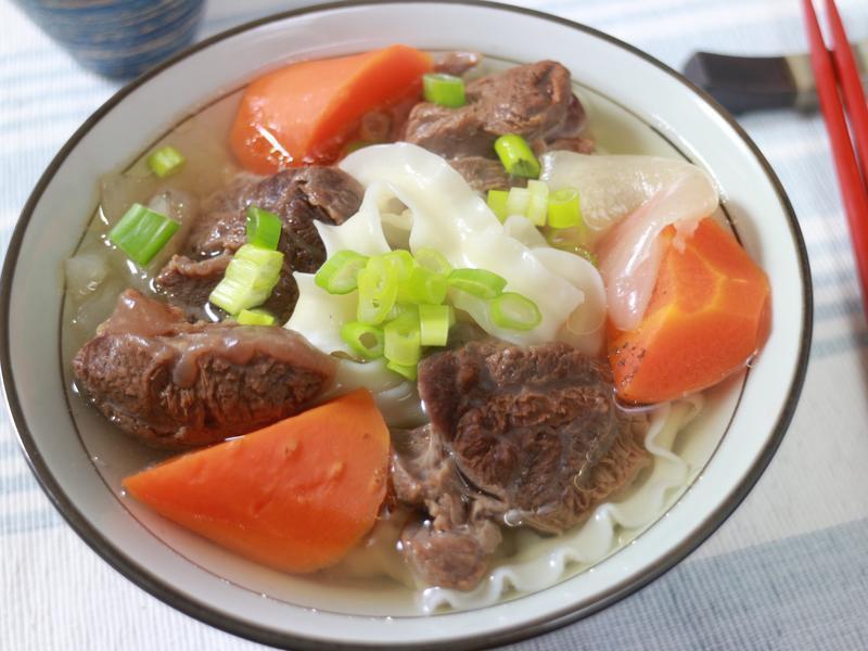 清炖牛肉面『飞利浦万用锅』的做法