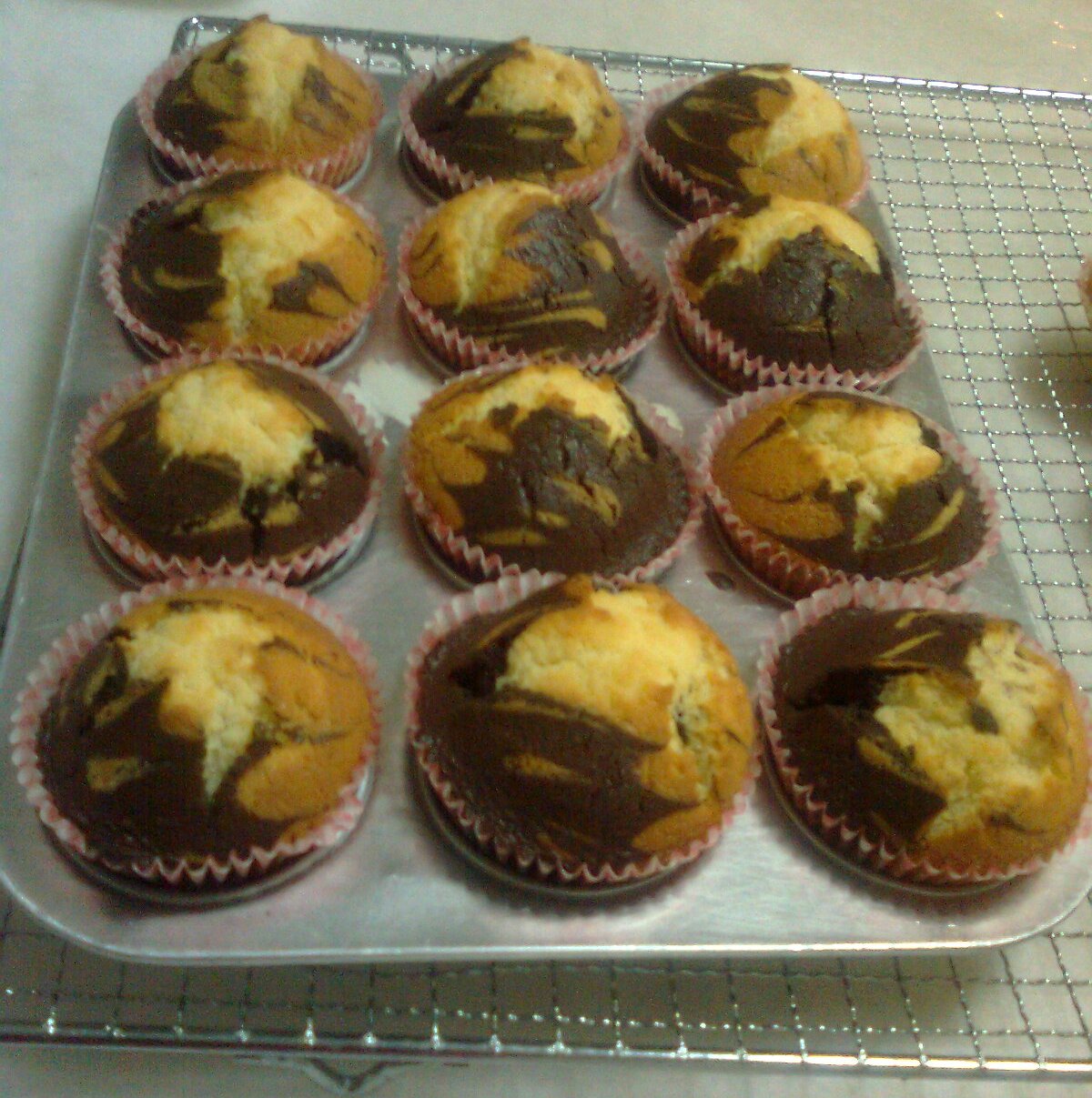 巧克力香橙水果杯子蛋糕 (原创)的做法