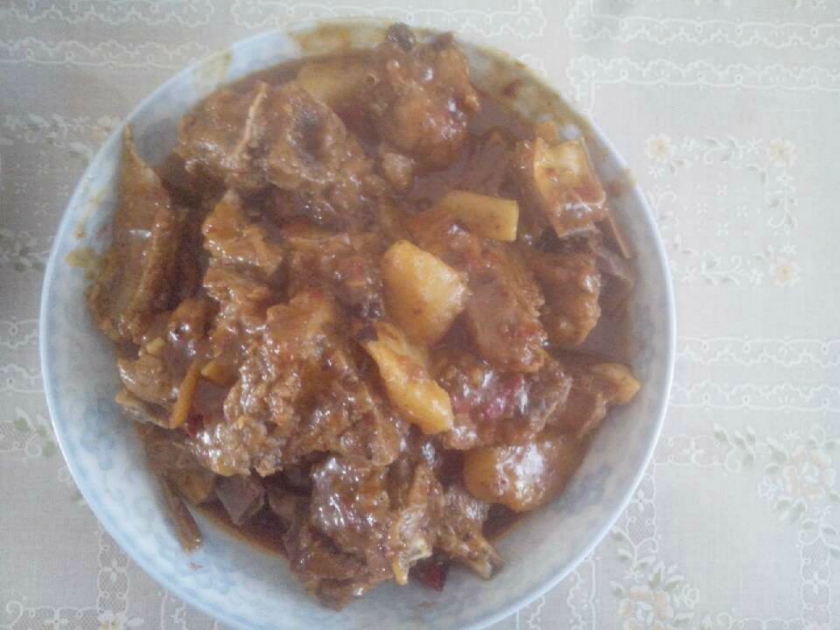 麻辣排骨土豆的做法