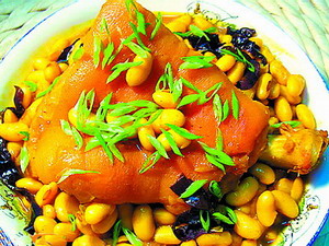 咖喱黄豆炖猪蹄的做法