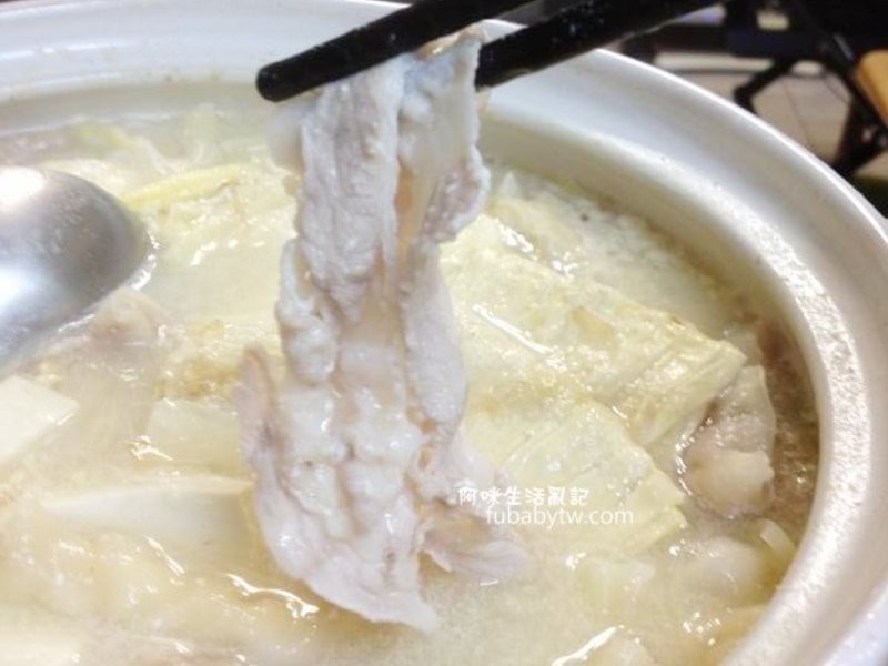 味噌豆浆猪肉锅的做法