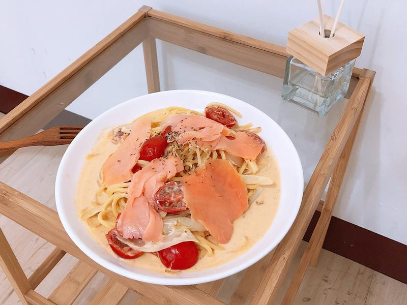 熏鲑鱼酸奶蕃茄义面的做法