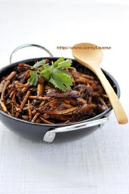 干锅茶树菇的做法