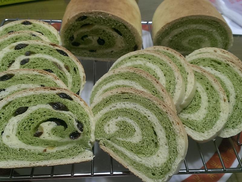 【动手做料理】抹茶木材面包的做法