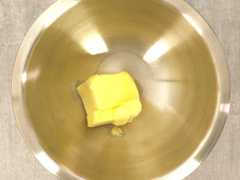 ��ɫѩ����ɵ�����