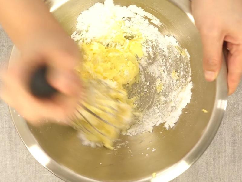 ��ɫѩ����ɵ�����