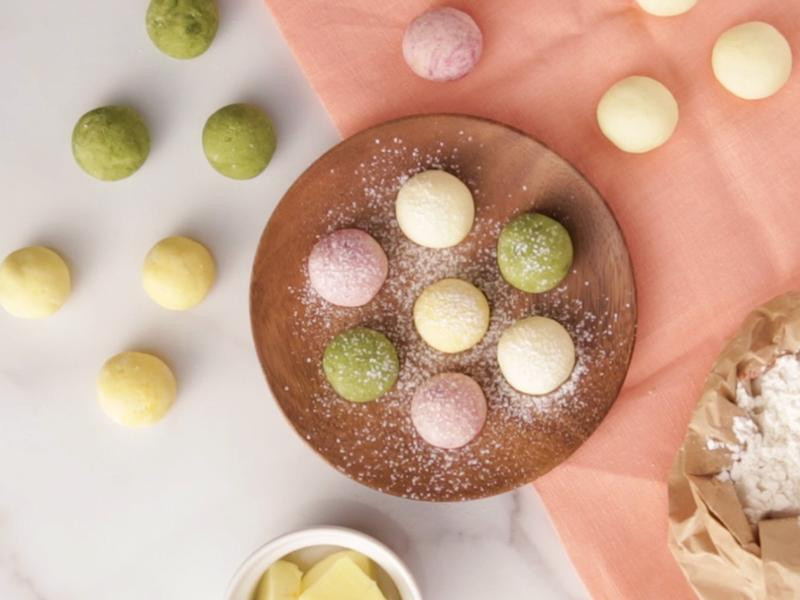 ��ɫѩ����ɵ�����