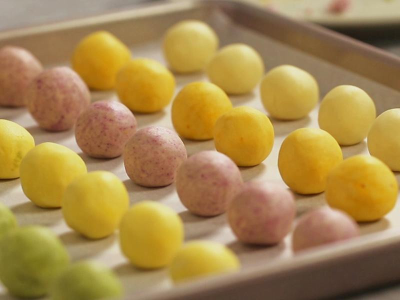 ��ɫѩ����ɵ�����