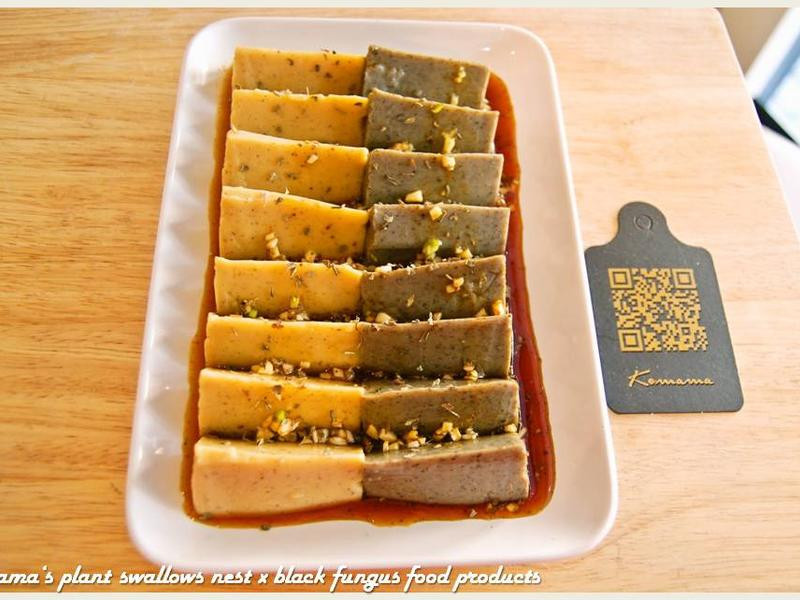 蒜味酱油佐黑木耳豆腐的做法